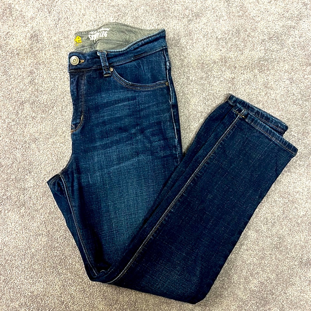 LEE MidRise Fit Skinny Jeans Sculpting - Semi Stretchy! Size 10 Short